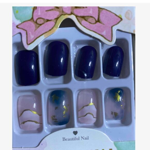 Blue Ombre Press-On Nails - Picture 4 of 4